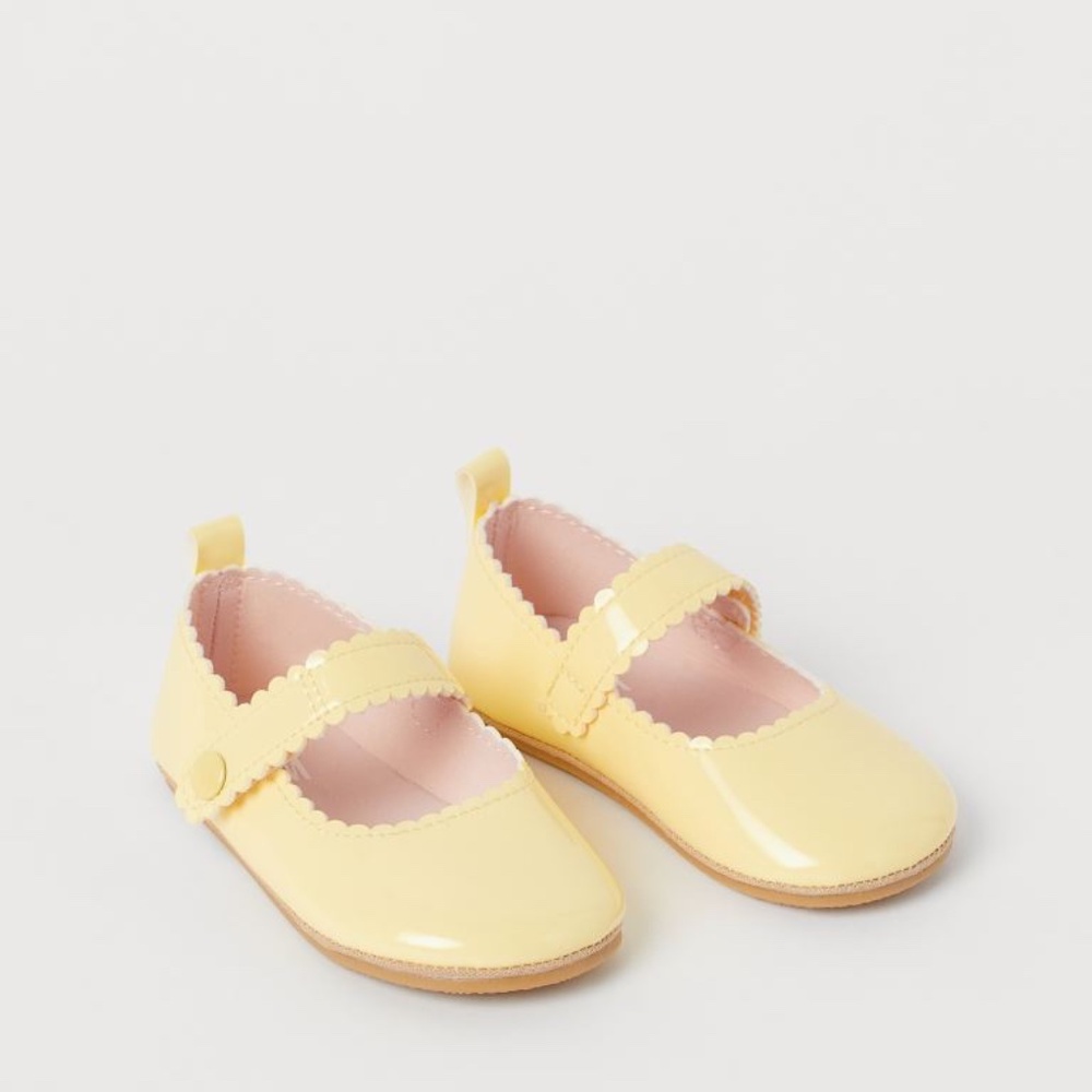 NWT Yellow Patent Ballet Flats - SOLD OUT ONLINE Toddler